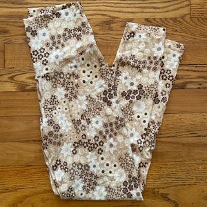real me leggings tan floral pattern size M aerie